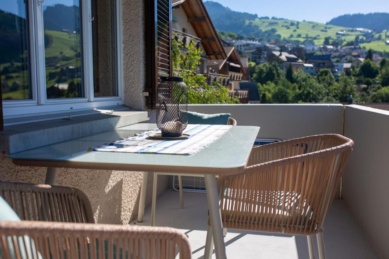 Traumhafte Sonnenresidenz Mit Berg- Und Seeblick Amden Luaran gambar